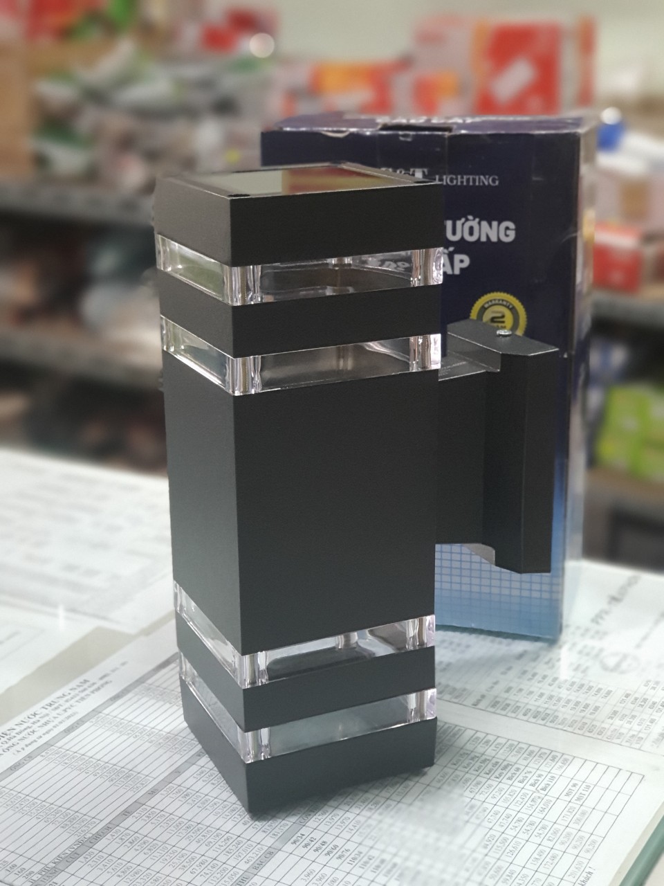 Đèn LED ngoài trời, hắt tường vuông 2 đầu, đổi màu 10W