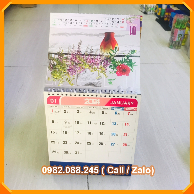 Lịch Để Bàn Chữ M 2024  - Mẫu Ngẫu Nhiên