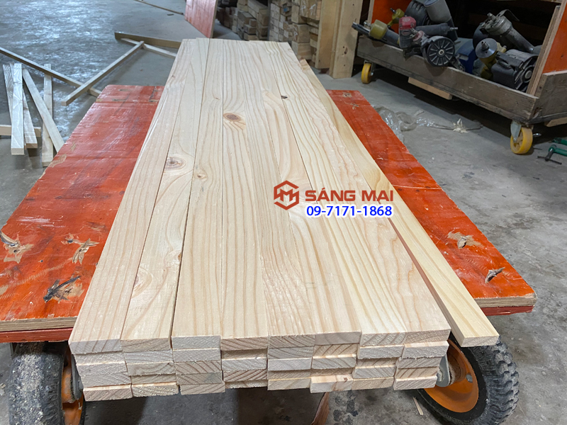 Thanh gỗ thông 4,5cm x 1,5cm x dài 120cm + láng mịn 4 mặt