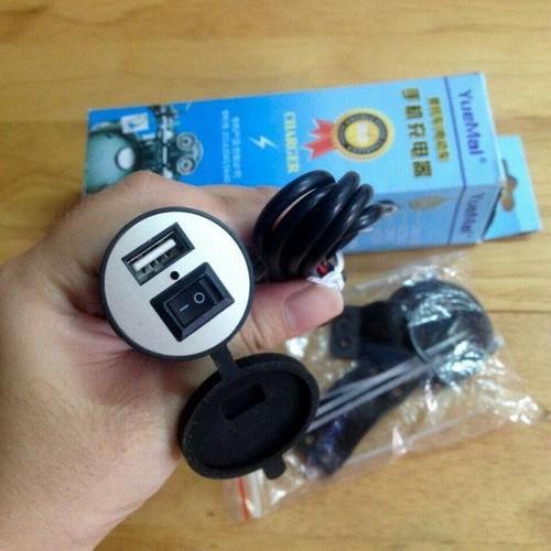 Sạc Điện Thoại Trên Xe Máy 2.1A Có Công Tắc.