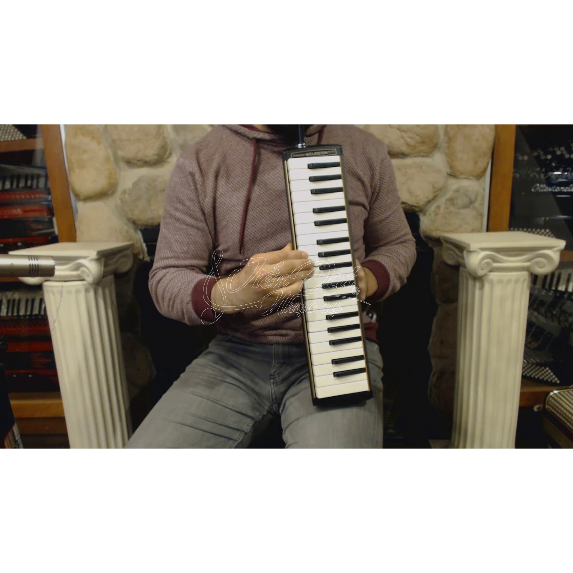 Kèn Phím Thổi Hơi Melodion/ Pianica/ Melodica Suzuki M-37C, Sản Xuất Tại Nhật Bản - Hàng Chính Hãng
