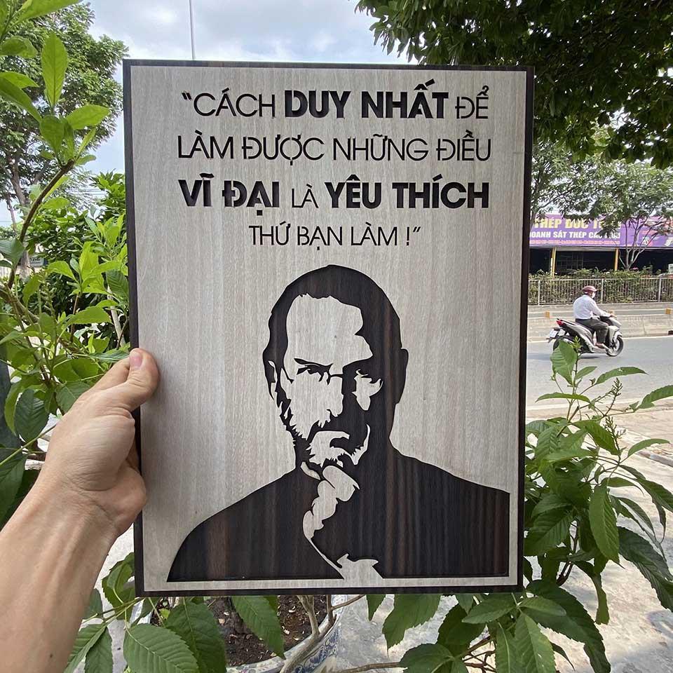 Tranh động lực trang trí văn phòng - câu nói của Steve Jobs "cách duy nhất để làm được những điều vĩ đại là yêu...
