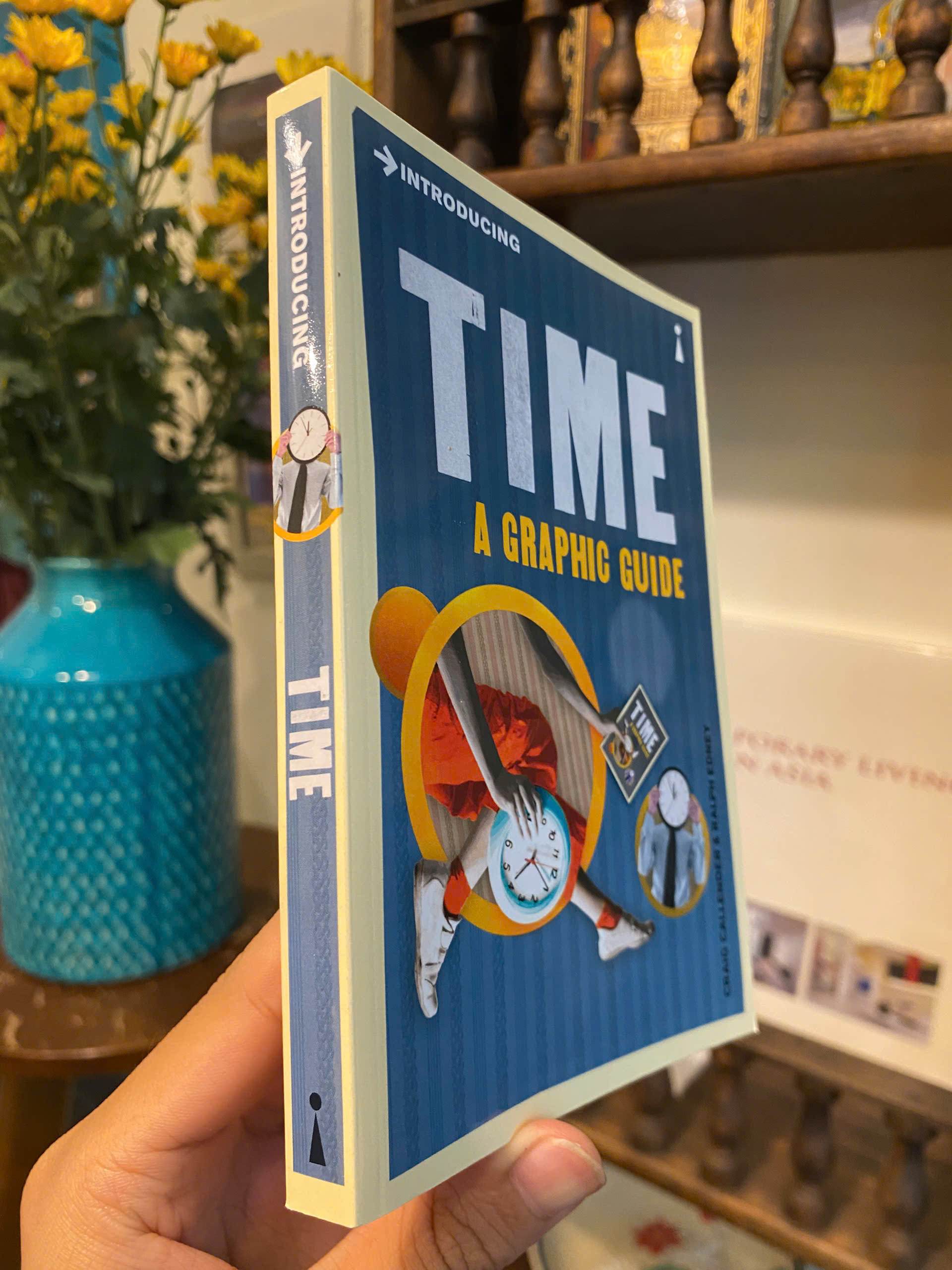 Sách - Introducing Time: A Graphic Guide by Craig Callender | Nonfiction / Ngoại văn Nhập khẩu