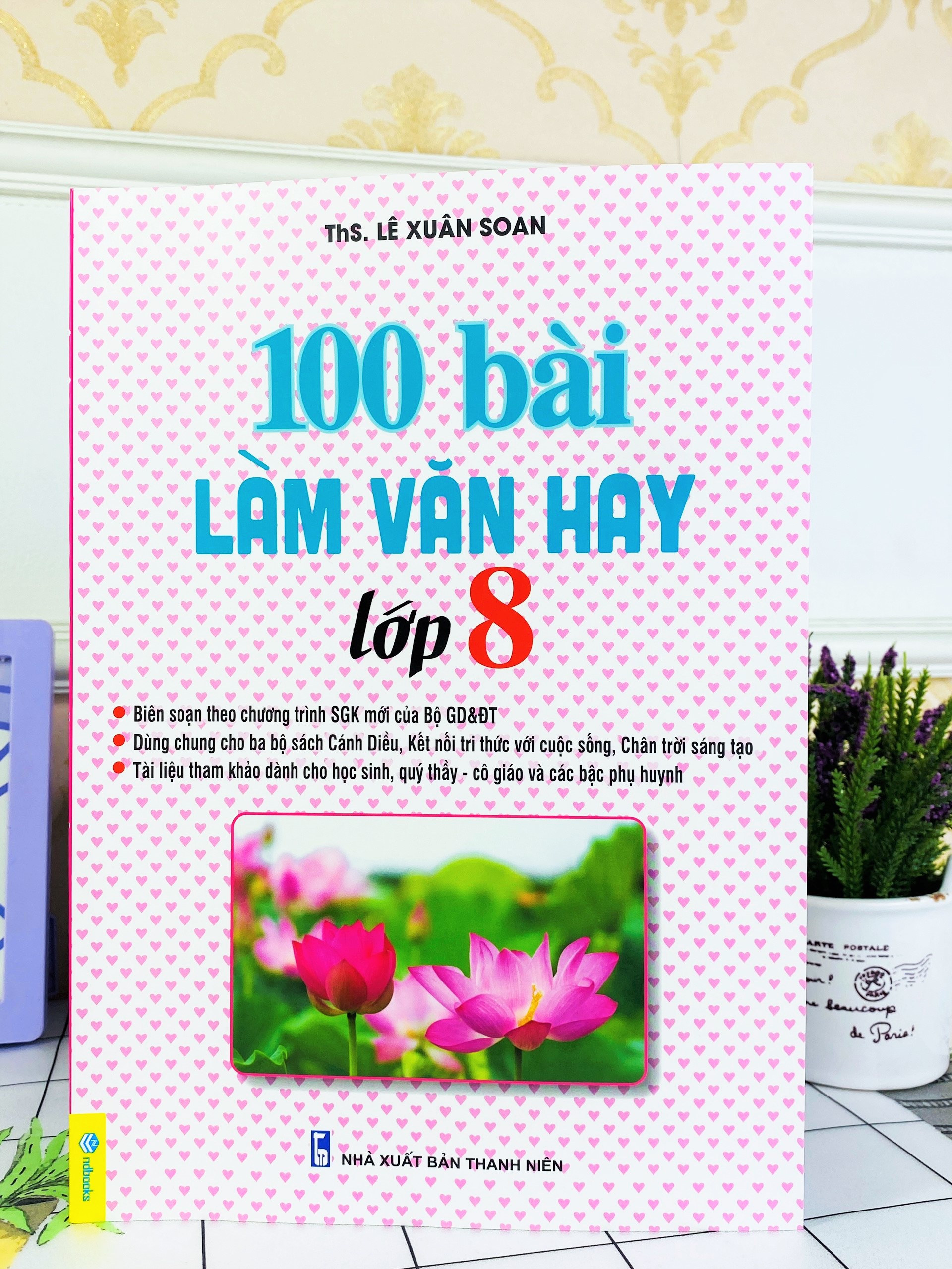 Sách - 100 Bài Làm Văn Hay Lớp 8 - Biên soạn theo chương trình GDPT mới - ndbooks