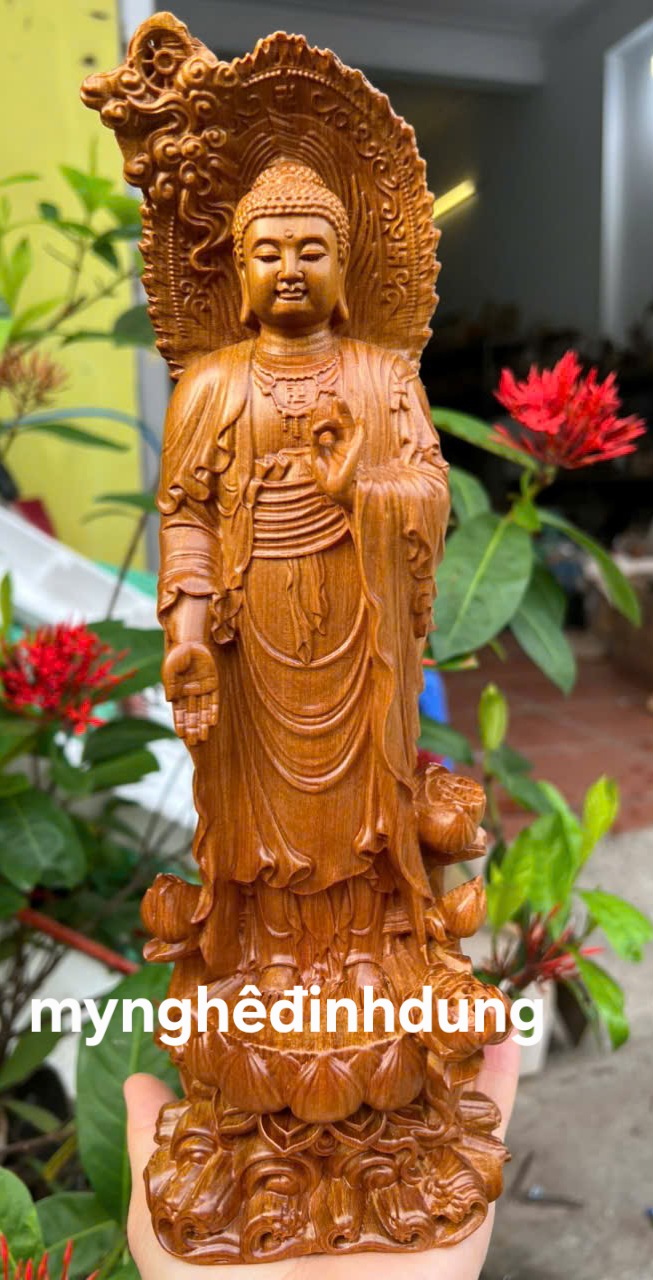 Tượng phật adiđa bằng gỗ bách xanh thơm nức cao 30x11x9cm