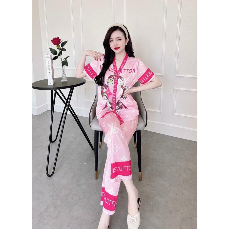Bộ kiểu nữ dài cổ V