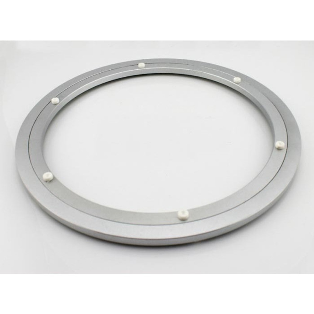 vòng xoay nhôm Ø300mm được dùng làm đế mâm xoay bàn ăn tròn trong nhà hàng tiệc cưới, là phụ kiện sản xuất trong ngành nội thất, dùng để xoay tròn các vật dụng, dùng để trang trí chế tác xoay tròn