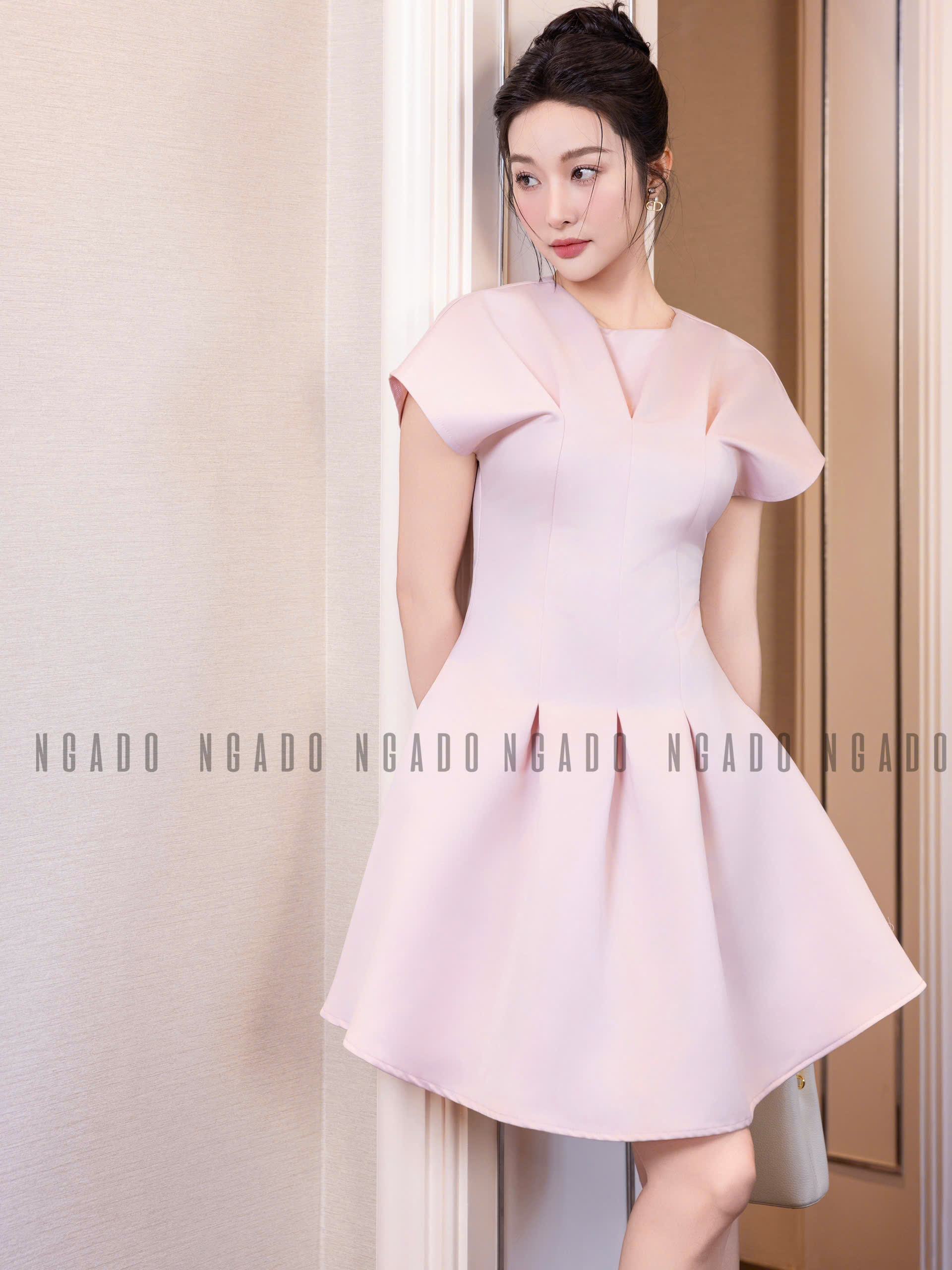 Đầm hồng xếp ly NGADO , đầm kiểu Nữ , đầm công sở , dự tiệc