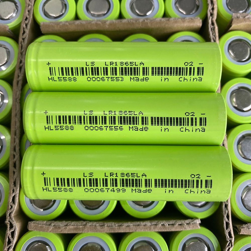 Pin 18650 Xanh dòng xả lớn 10C 20A pin lithium ion li-ion LS 2000mAh