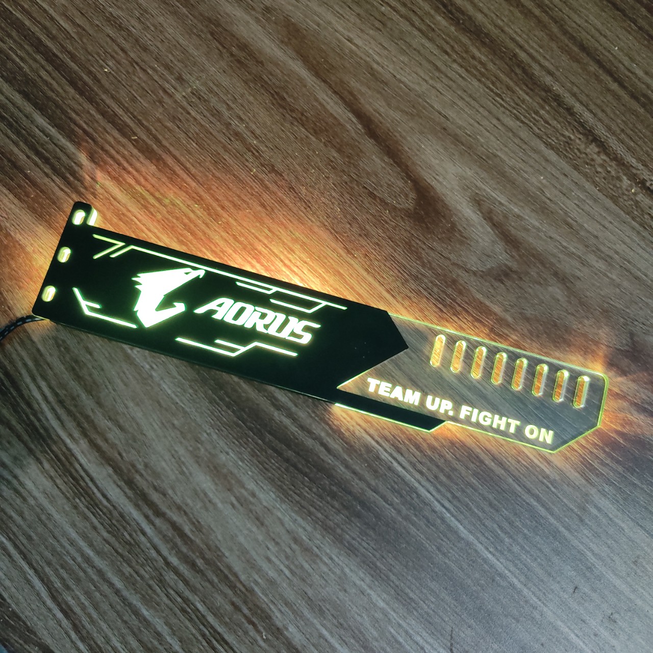 Đỡ VGA Led RGB Aorus đồng bộ với bộ điều khiển Coolmoon Controller - Hàng nhập khẩu