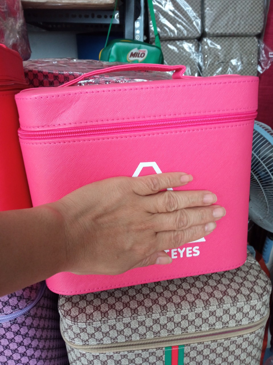 Cốp đựng đồ mi vỏ da bền loại cốp chuyên dụng đựng dụng cụ nail mi kt 24x20x17 cm.