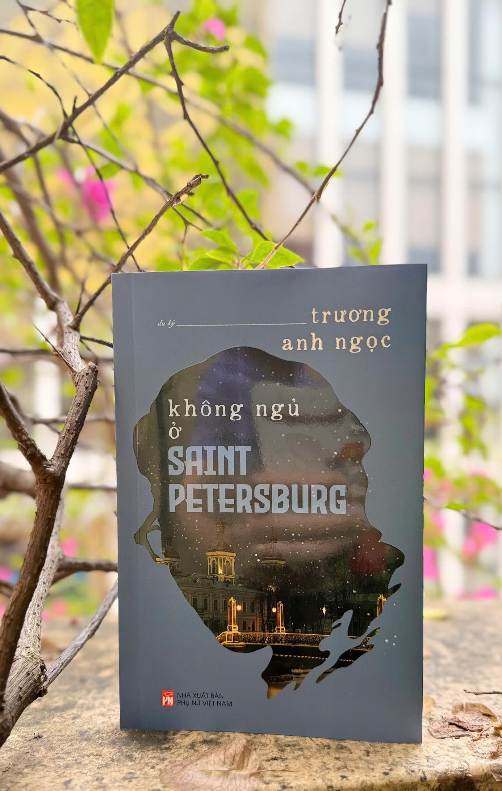 Sách - Không Ngủ Ở Saint Petersburg