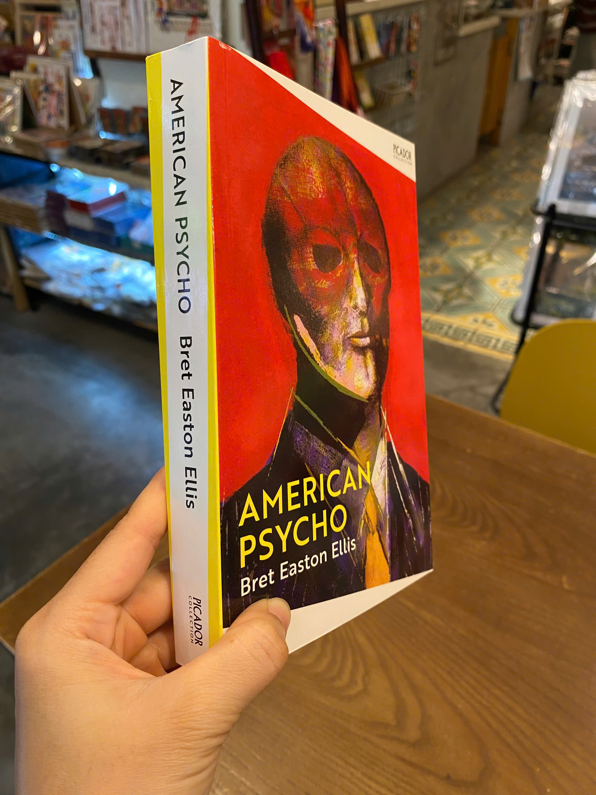 Sách - American Psycho: The Controversial Horror Classic by Bret Easton Ellis | Classics Horror Book