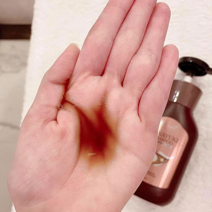 Dầu gội Hanayuki Shampoo giúp sạch gàu, chắc khoẻ, suôn mượt, nuôi dưỡng mái tóc bồng bềnh