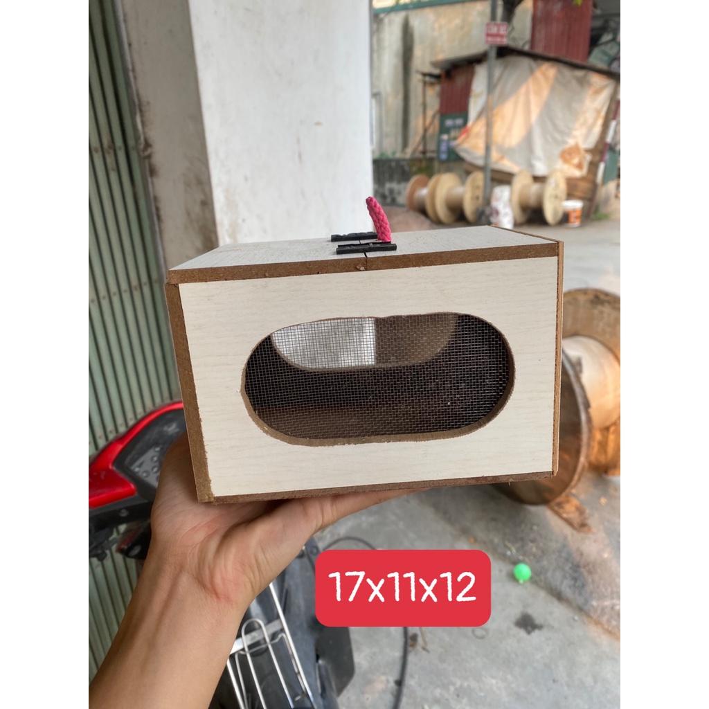 Hộp Đựng Dế Châu Chấu cho chim