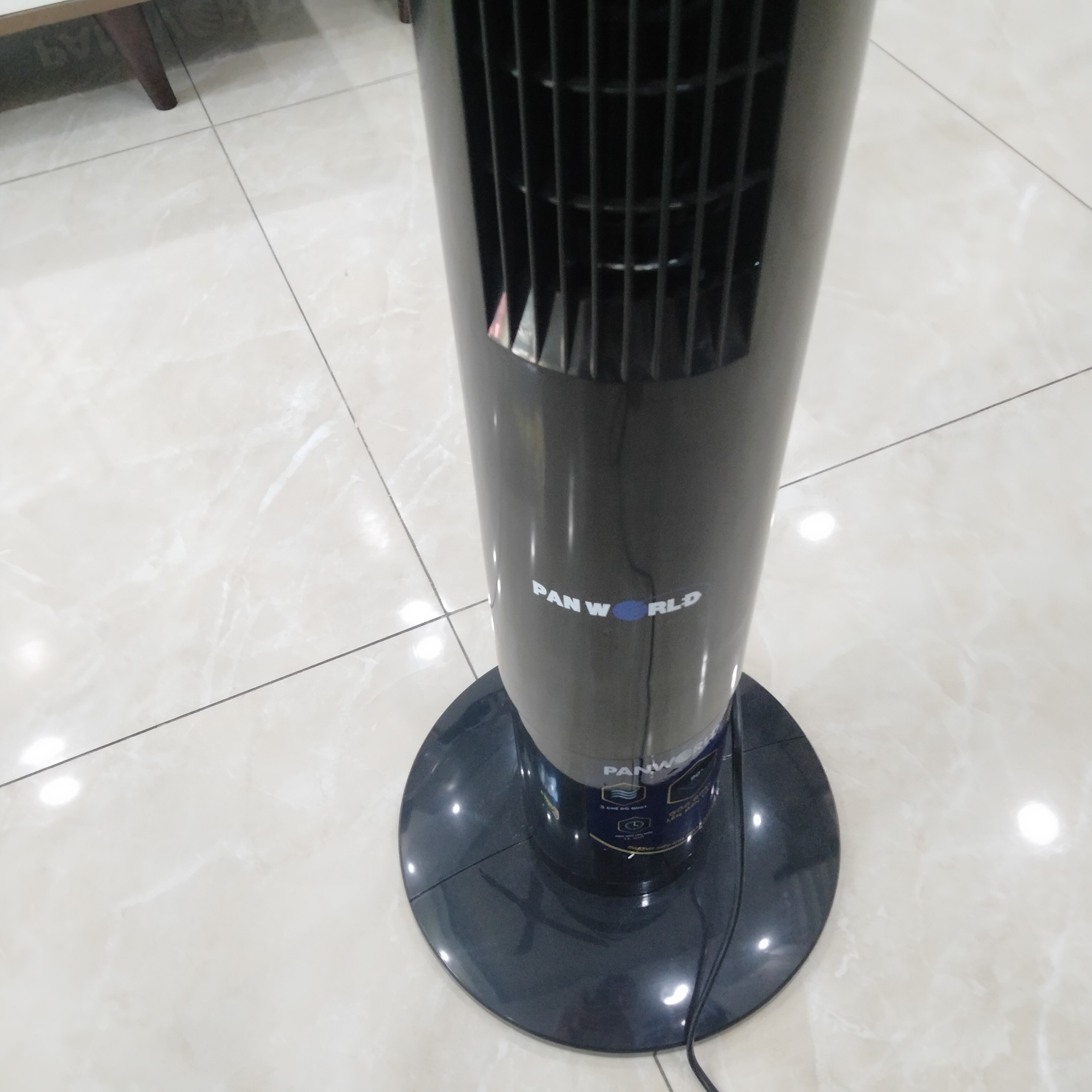 Quạt tháp không cánh Panworld PW-8207 màu đen - Hàng chính hãng