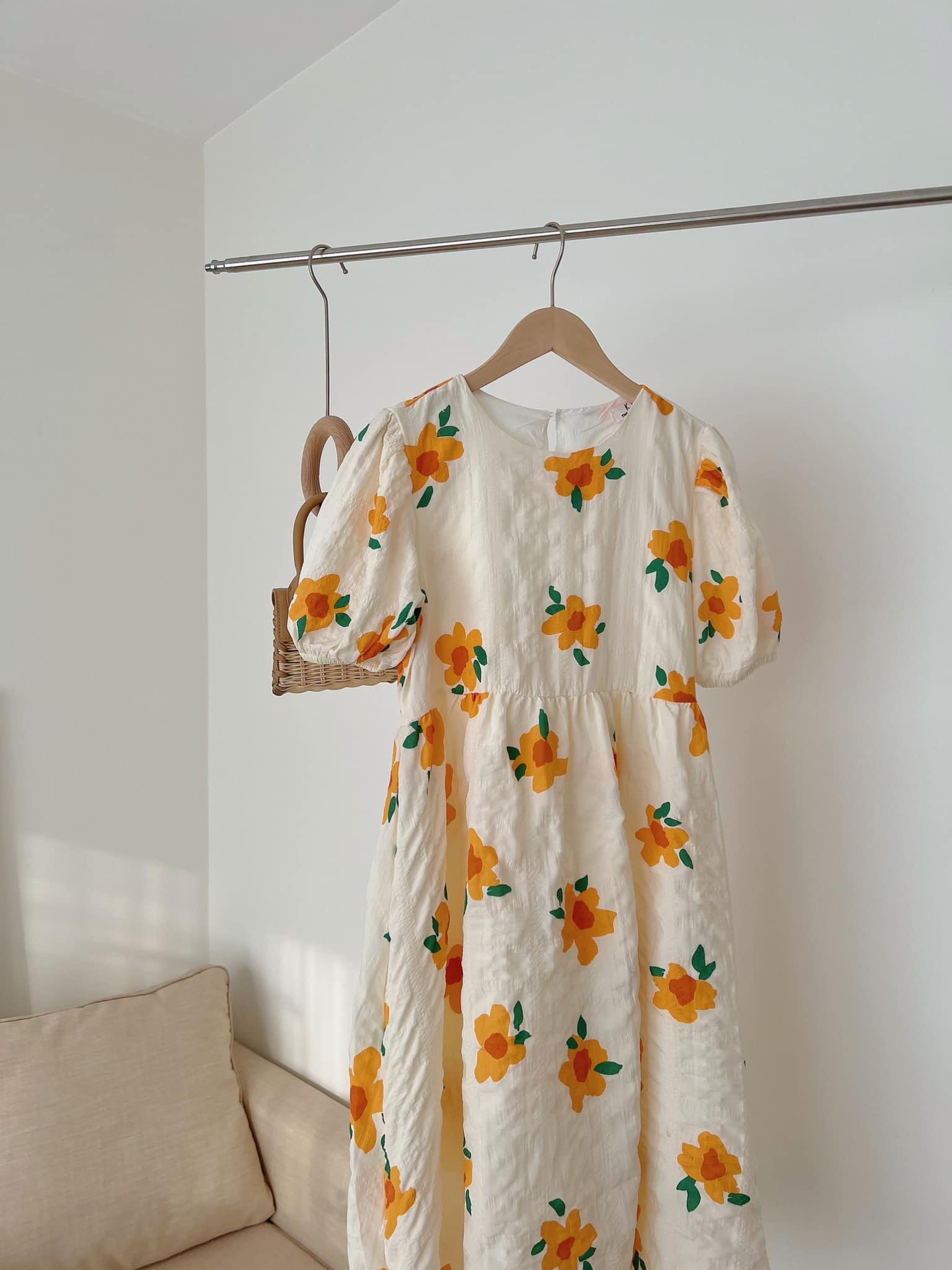 Đầm babydoll hoa cam tay phồng tiểu thư - đầm suông hoa