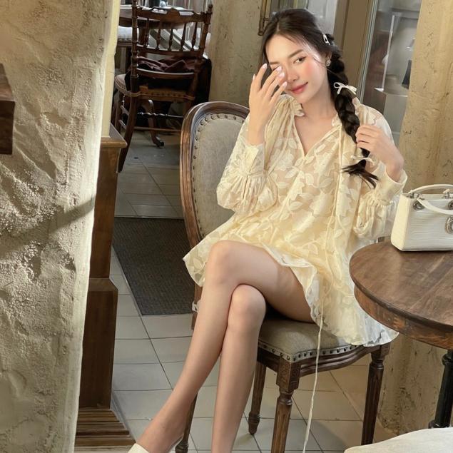 Set bộ nữ, áo ren hoa, chân váy chữ A phối áo ren tay bồng dài cực điệu Trendy Clothing