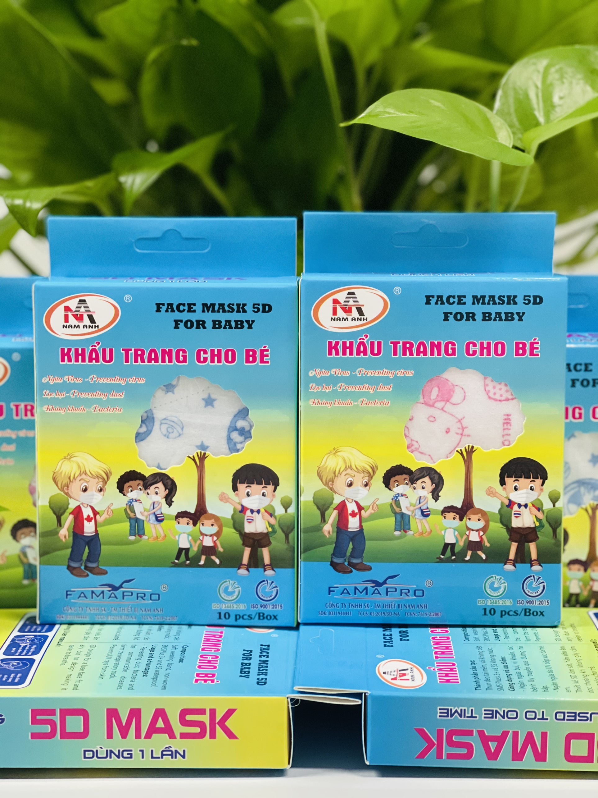 Khẩu Trang Y Tế Cao Cấp FAMAPRO - Hồng Kitty - 3 Lớp Kháng Khuẩn / 99% Lọc Khuẩn, Bụi, Virus Tốt Nhất / Trẻ Em - [ CB3 - 5D BABY - HỘP ]