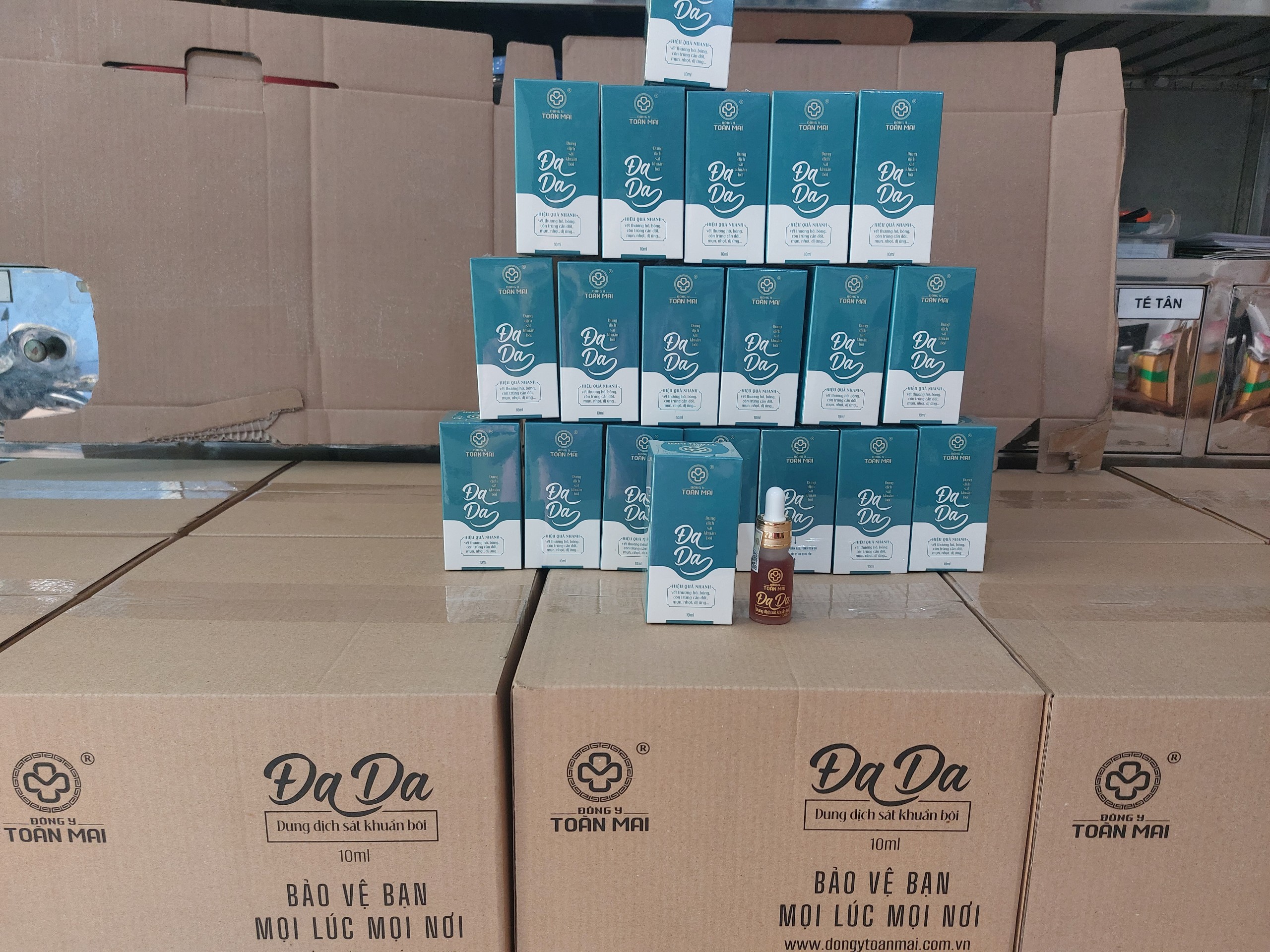 Bôi Da Dung Dịch Sát khuẩn Bôi Đa Da Đông Y Toàn Mai 10 ml, 100% Thảo dược, Mụn bọc, mụn mủ, Giời leo, zona, Dị ứng, Ngứa, Hoại tử