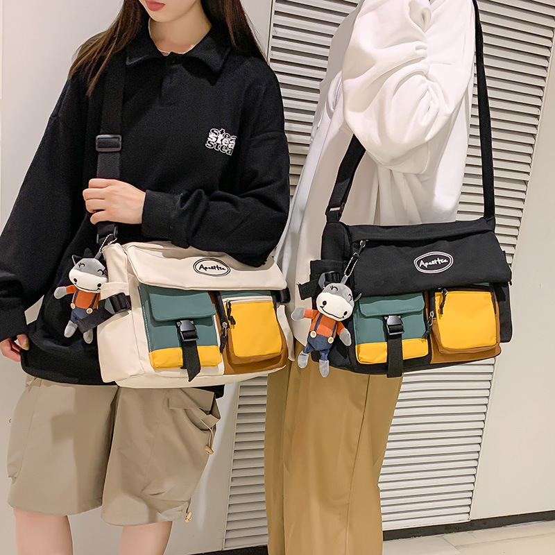 Túi đeo chéo nam - BEE GEE DCN9132A