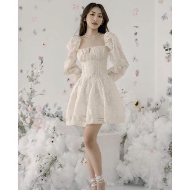 Đầm xòe tay dài phồng chất ren hoa cổ vuông dây nơ xếp ly đi biển dự tiệc cao cấp size S M L chiết eo