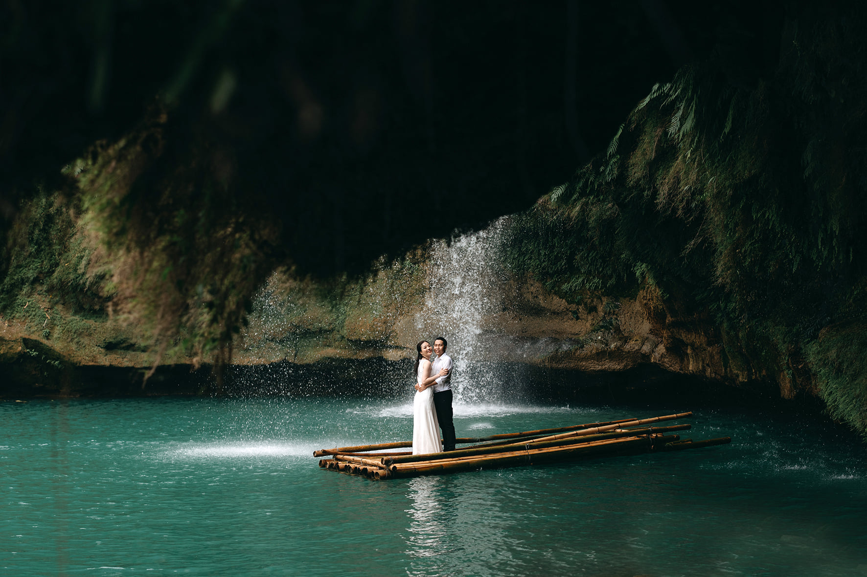 Chụp ảnh cưới tại Hồng Linh Studio-Voucher gói chụp ảnh cưới tại các địa điểm trong Khu vực miền Bắc