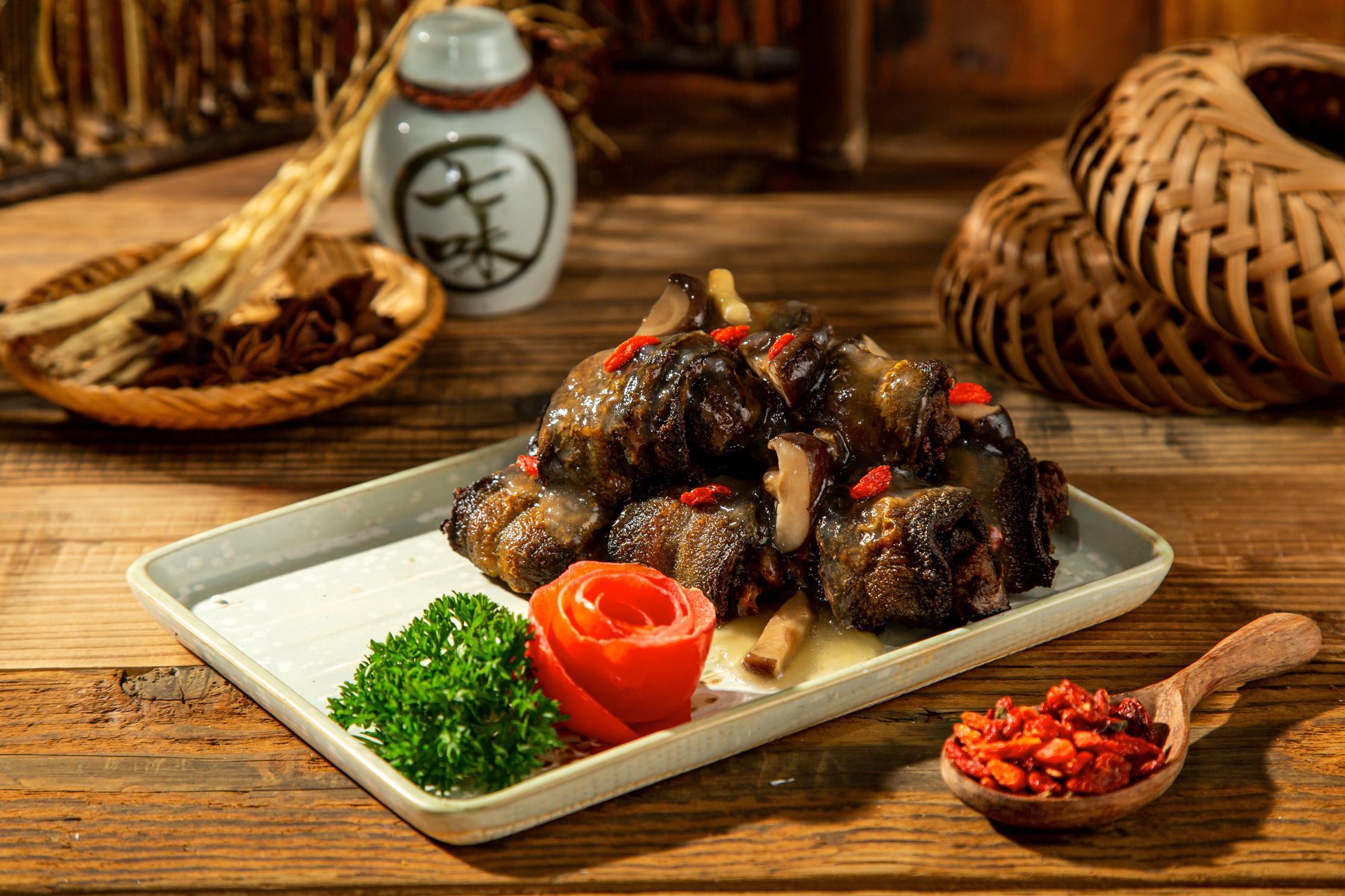 Lươn cuốn thịt sốt nấm - 500g