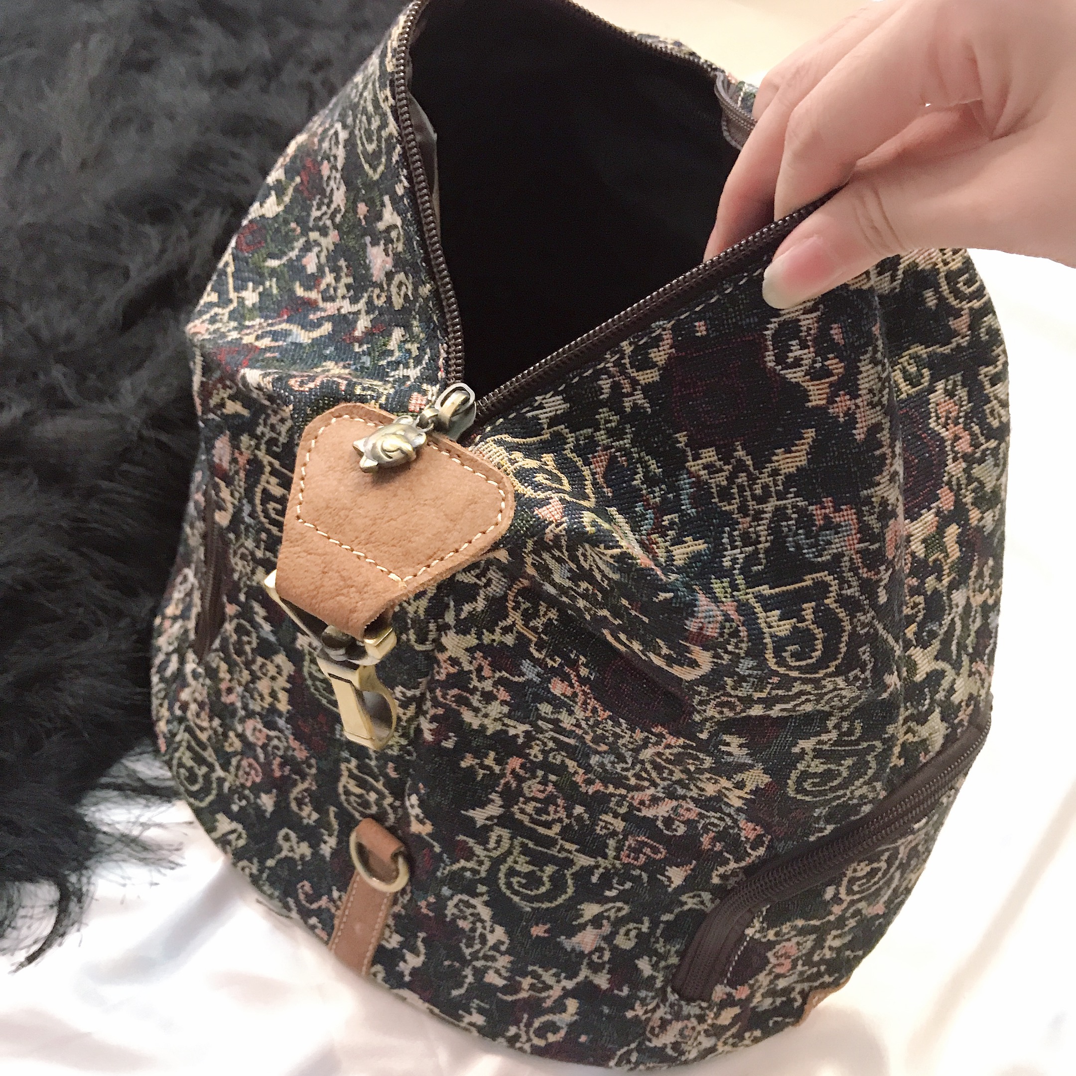 Balo thời trang khóa gài thêu hoa văn cổ điển siêu xinh - DD152F915