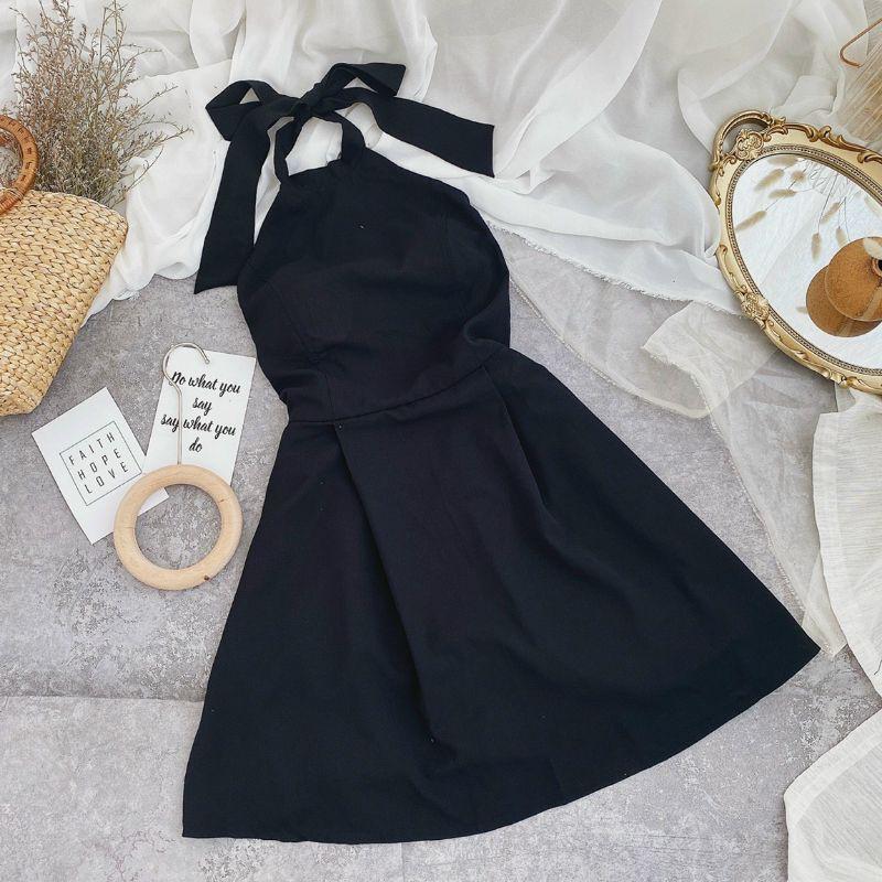 Đầm maxi xòe đen cổ yếm xinh xắn Black Dress