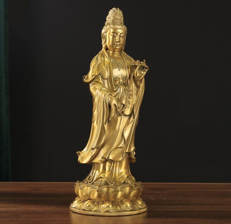 Tượng Phật Adida và Quan Âm đứng trên đài sen