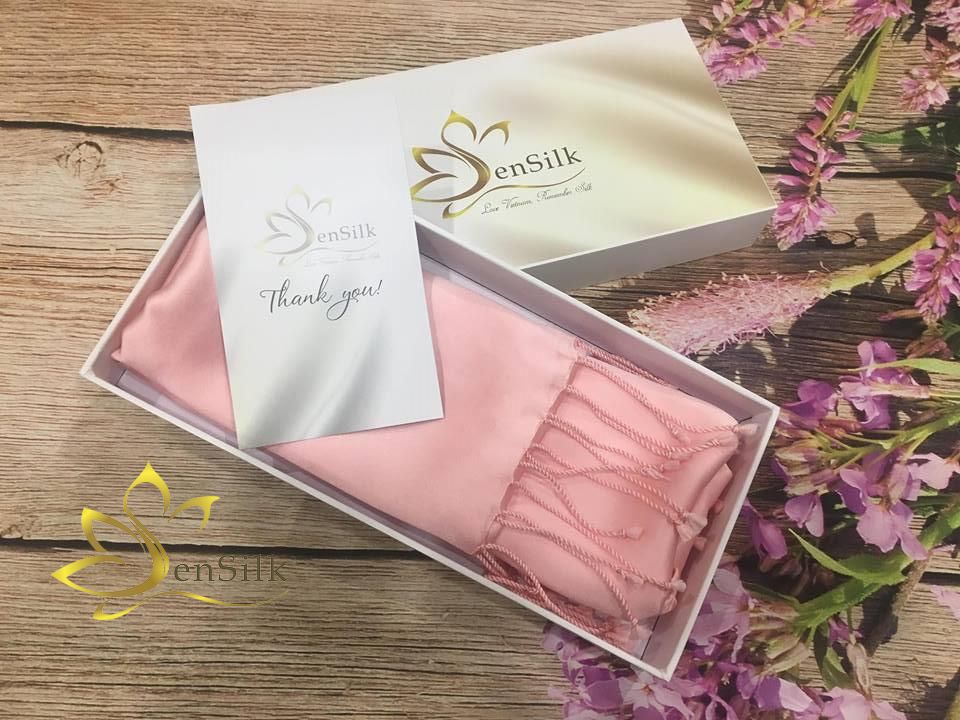 Khăn Lụa Tơ Tằm Bảo Lộc SenSilk - Hồng - 1800*550m - Quà Tặng Cho Người Phụ Nữ Thành Đạt