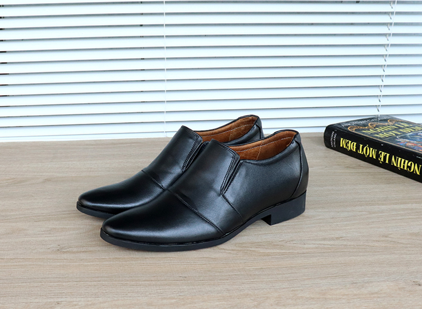 GIÀY TĂNG CHIỀU CAO GIÀY CAO DÀNH CHO NAM GIỚI T&TRA T06 ĐEN TRƠN - CAO 6CM GIÀY ĐỘN NAM CAO VƯỢT TRỘI