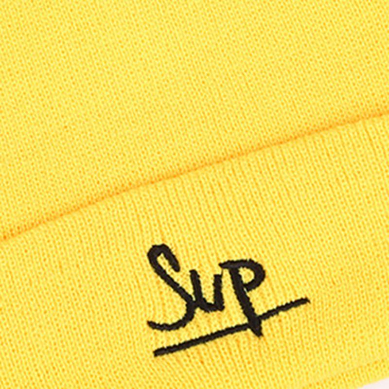 Mũ len thêu chữ thời trang cho nữ