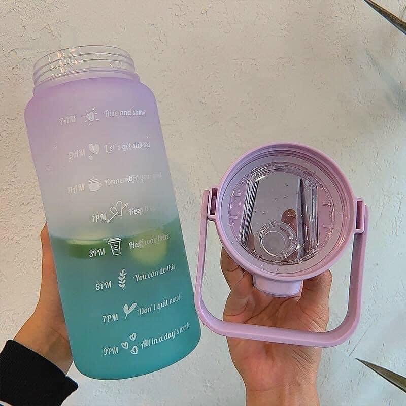 Bình nước 2 lít có vạch báo giờ