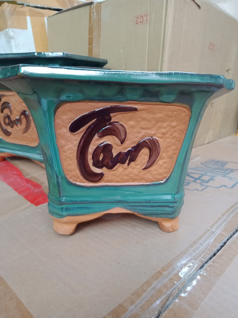 Chậu gốm sứ trồng cây để bàn men lam cổ họa tiết nổi