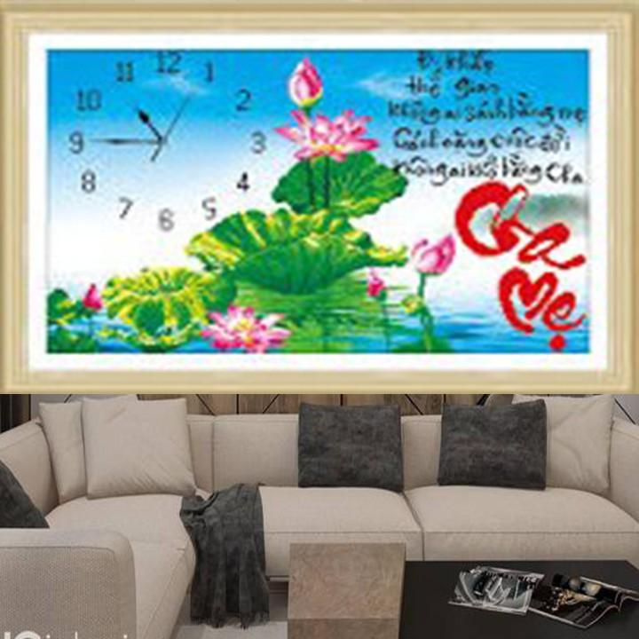 Tranh thêu cha mẹ đồng hồ hoa sen 56716 - kích thước: 62 * 42cm.
