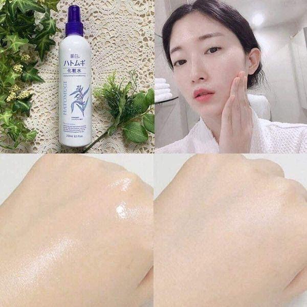 Xịt Khoáng Ý Dĩ Dưỡng Ẩm Làm Sáng Da Hatomugi Moisturizing &amp;amp; Conditioning The Mist Lotion 250ml