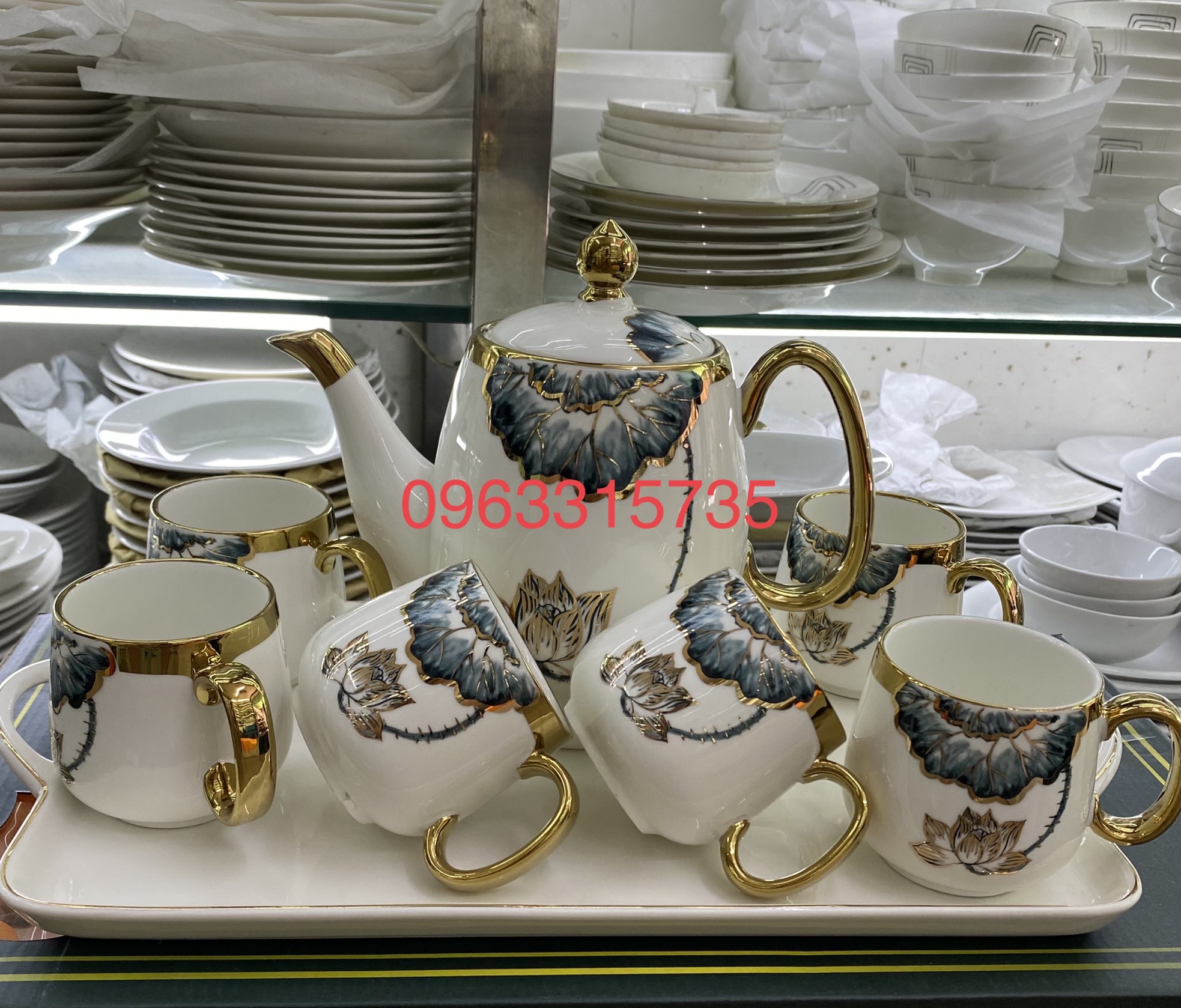 Bộ ấm chén  hoa sen xanh kèm khay  pha tra, cà phê viền vàng sang trọng