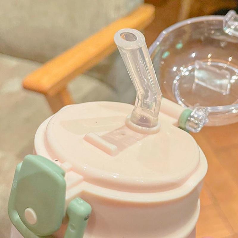 Bình đựng nước cute màu PASTEL phong cách Hàn Quốc cho nữ kèm ống hút có vạch báo giờ uống nước 460ml mang theo tiện lợi