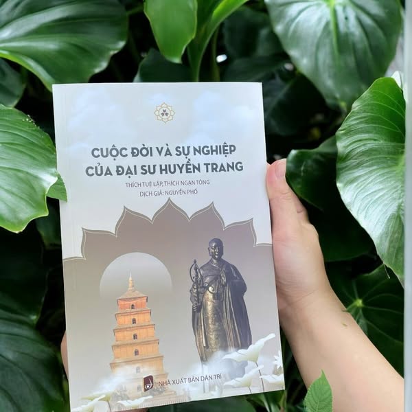Sách - Cuộc Đời Và Sự Nghiệp Của Đại Sư Huyền Trang
