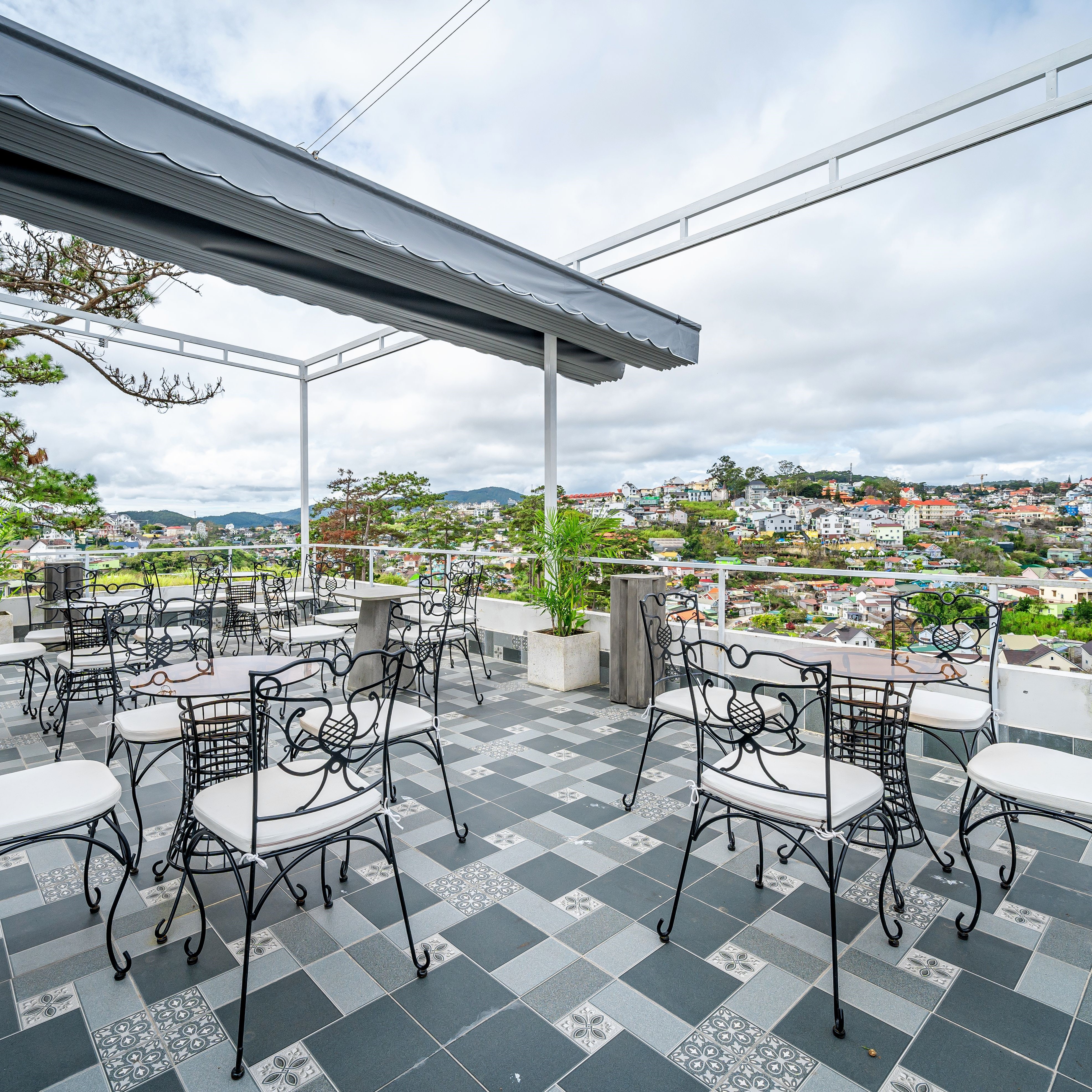 Nature Hotel 3* Đà Lạt - Khách Sạn Gần Trung Tâm