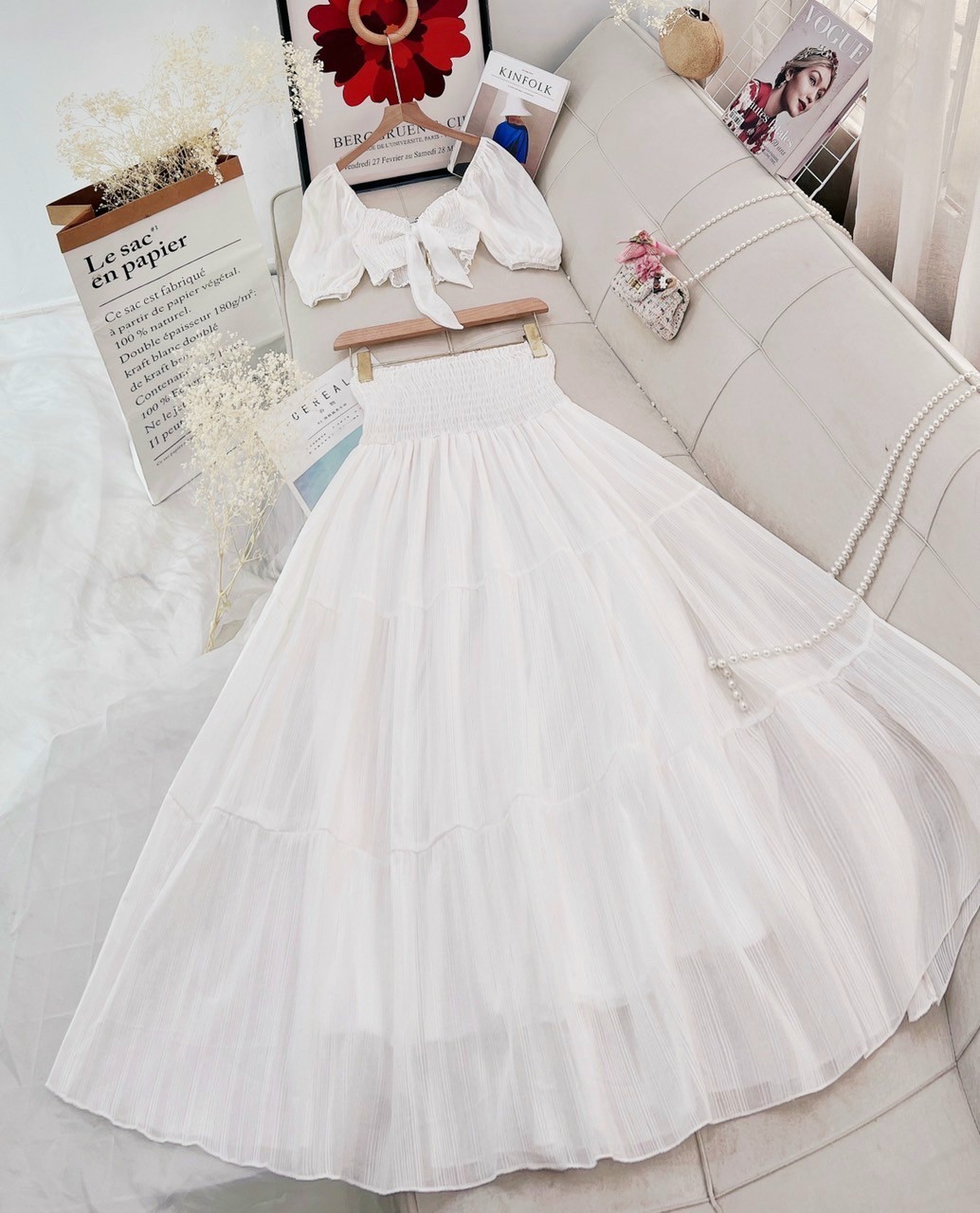 Set maxi biển trắng tay phồng áo droptop