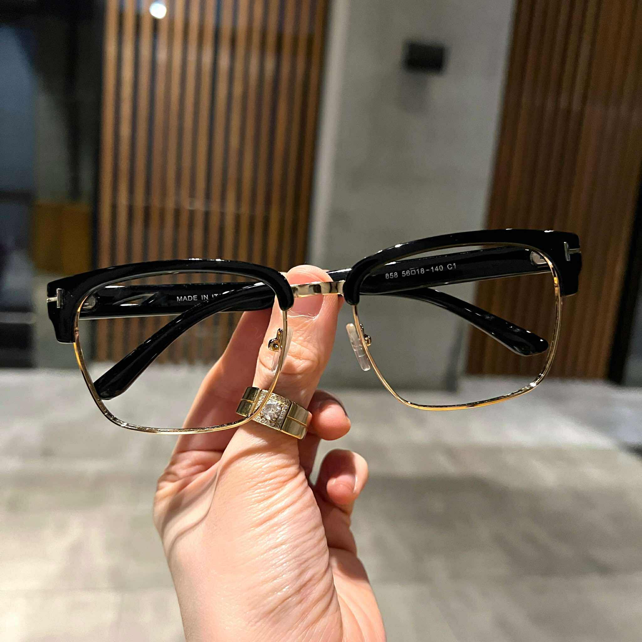 Kính mắt vuông nửa viền dáng basic gọng nhựa