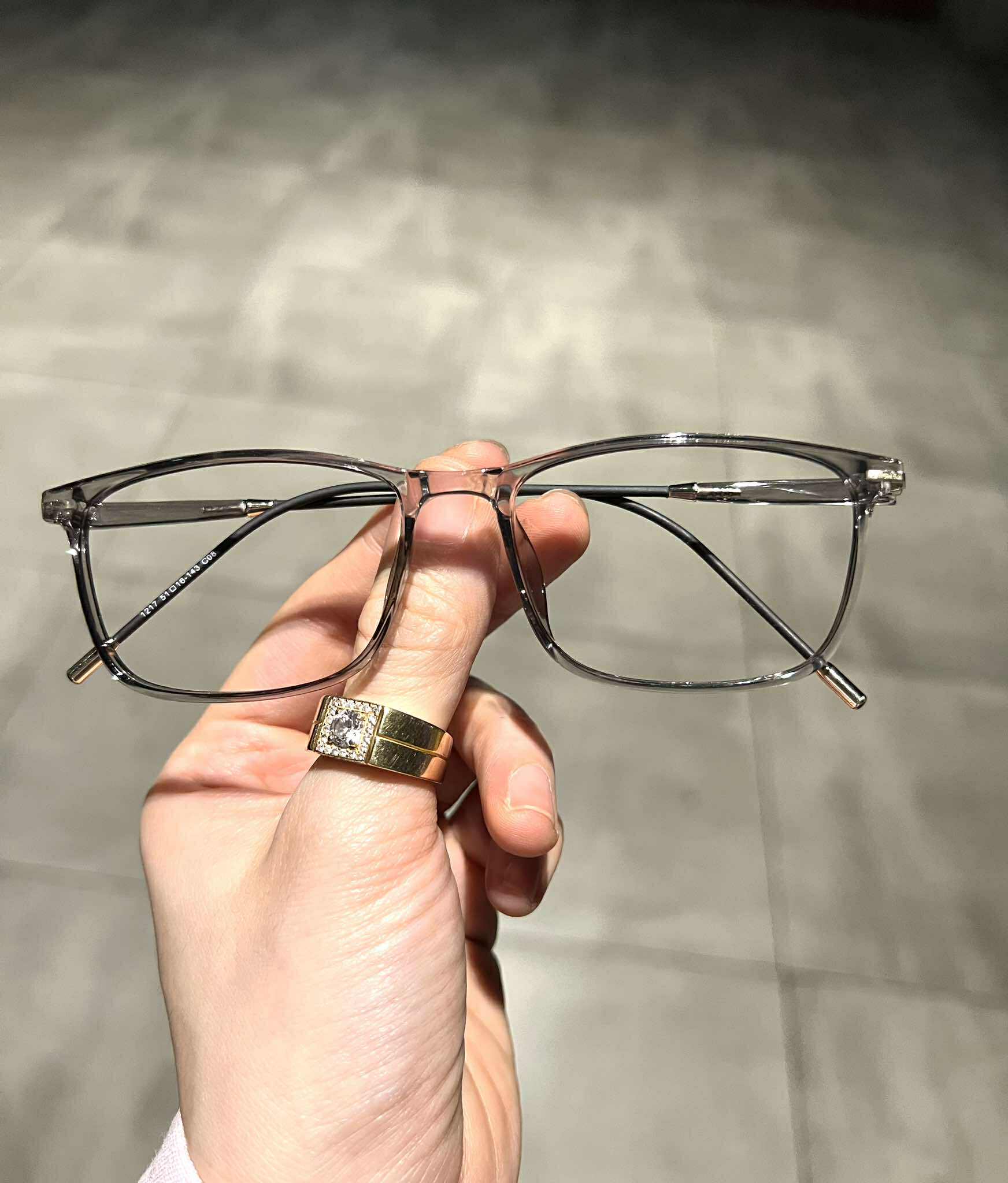 Kính mắt chữ nhật gọng nhẹ thời trang cho nam nữ