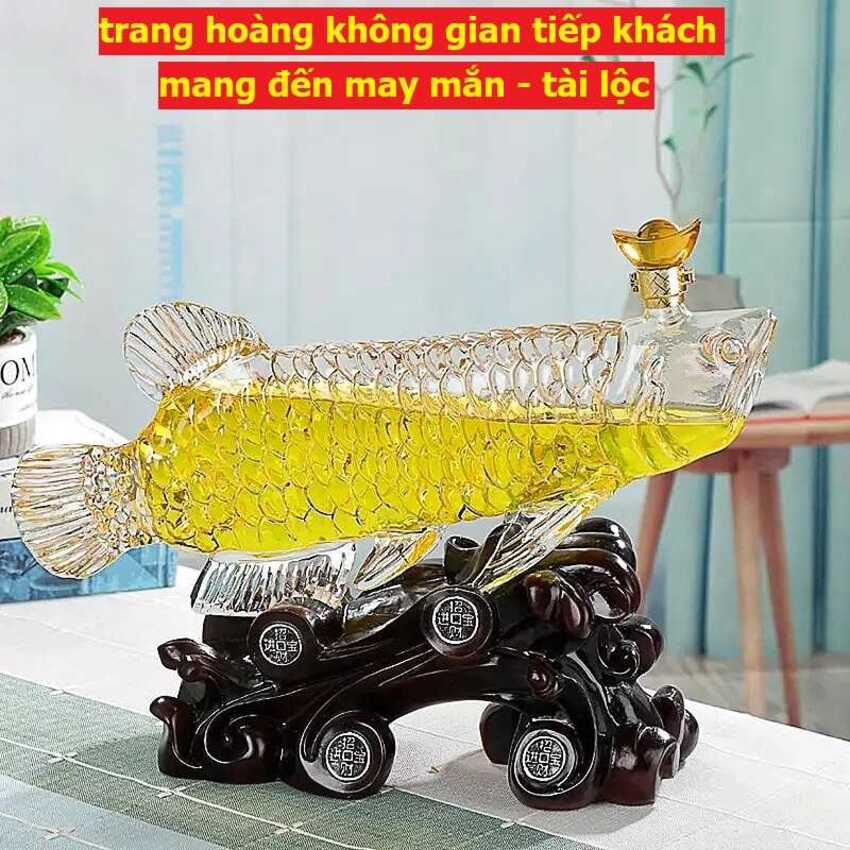 Bộ vali Bình Thủy Tinh Đựng Rượu cá kim long 1,500ML cao cấp – kèm vali da và đế gỗ - Chai Đựng Rượu Thủy Tinh làm quà tân gia, sinh nhật ý nghĩa