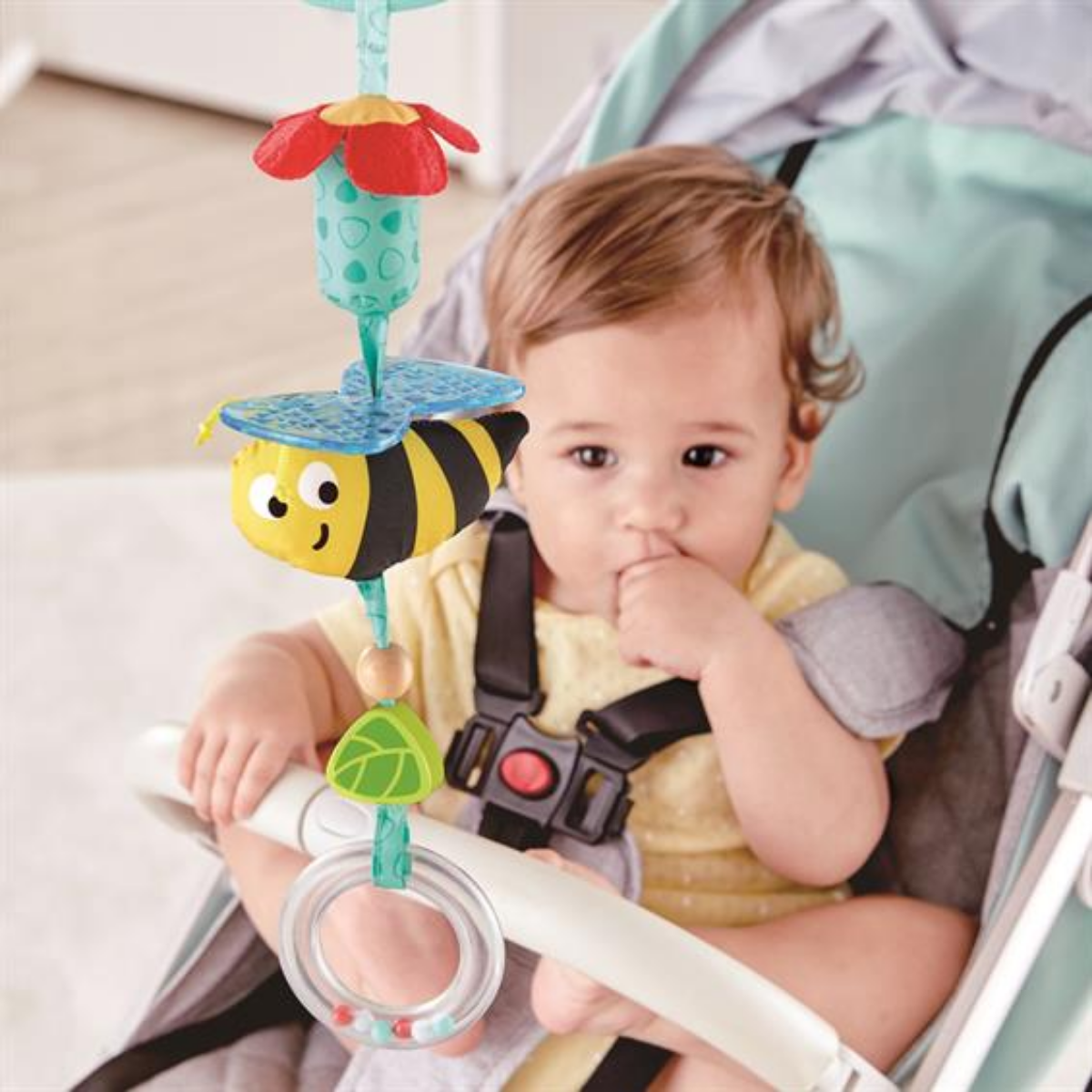 Đồ chơi lục lạc treo nôi hình chú ong Hape