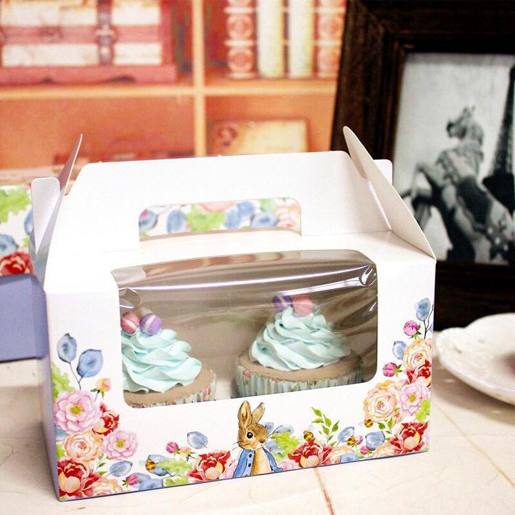 Hộp giấy Kraft mặt kính Mica trong đựng bánh Cupcake hình thỏ Peter (kèm đế) J7ST2000027