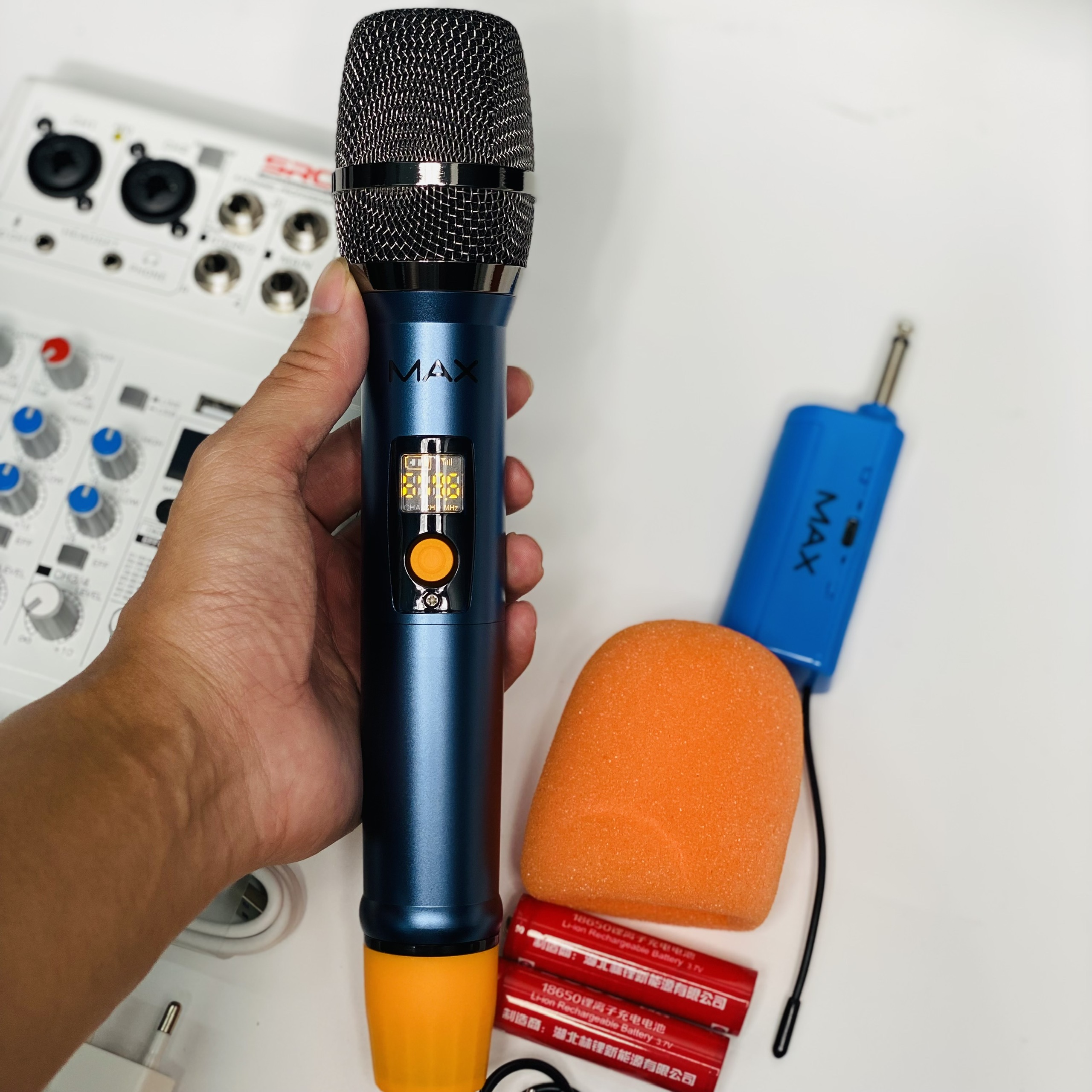Combo Mixer Thu Âm Livestream Karaoke Mixer E4 và Micro Max36 Chính Hãng Giá Tốt -  Bảo Hành 12 Tháng Hàng Chính Hãng