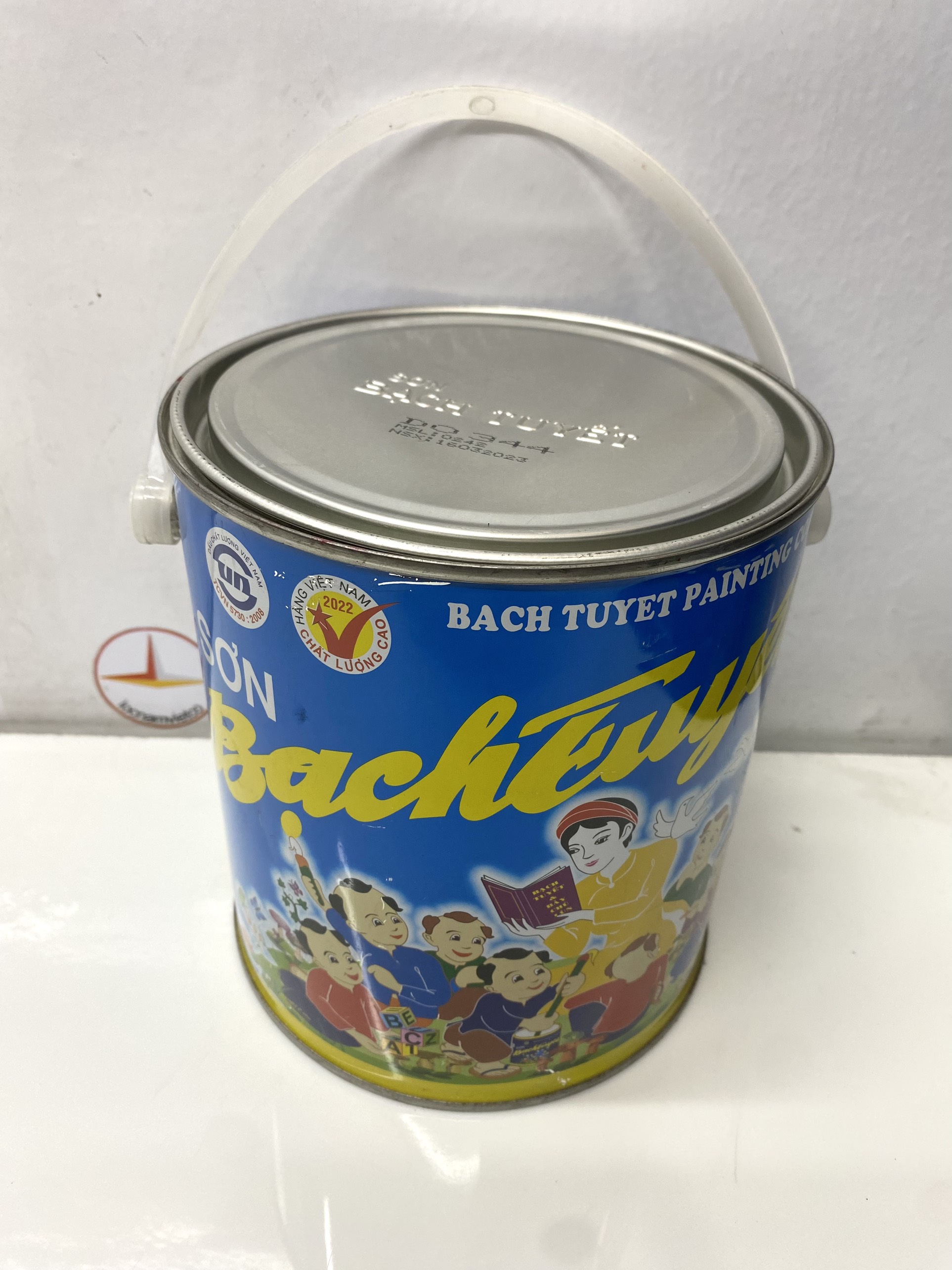 Sơn dầu Bạch Tuyết màu đỏ 344 2.8kg